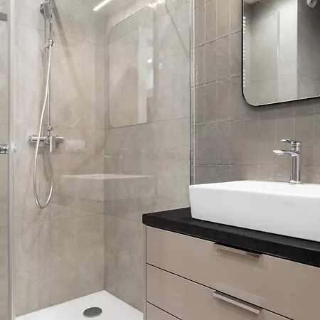 Househost Smolensk 33-309a Cracovie